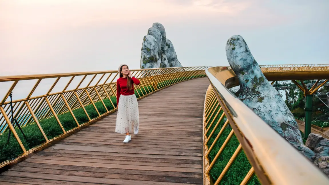 golden bridge woman vietnam